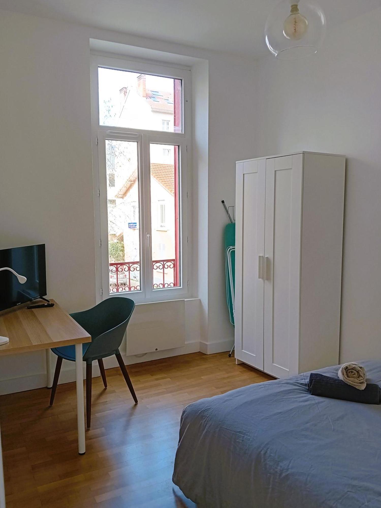 101 - Appart Renove Avec 1 Chambre Spacieuse - Tram Et Clinique Mutualiste A 1 Min Grenoble Habitación foto